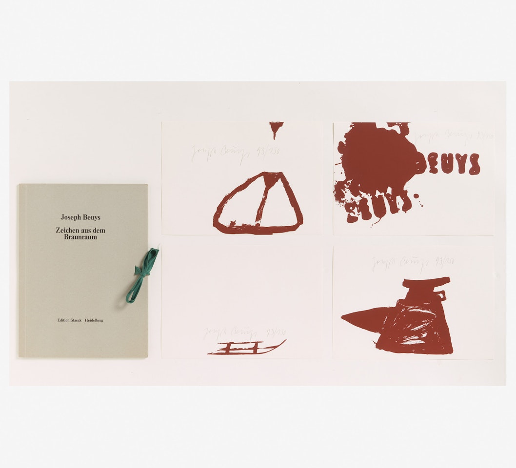 Zeichen aus dem braunen Raum. by Joseph Beuys