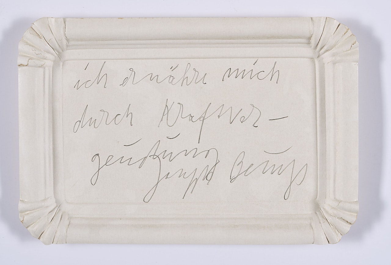 ich ernähre mich durch Kraftvergeudung by Joseph Beuys