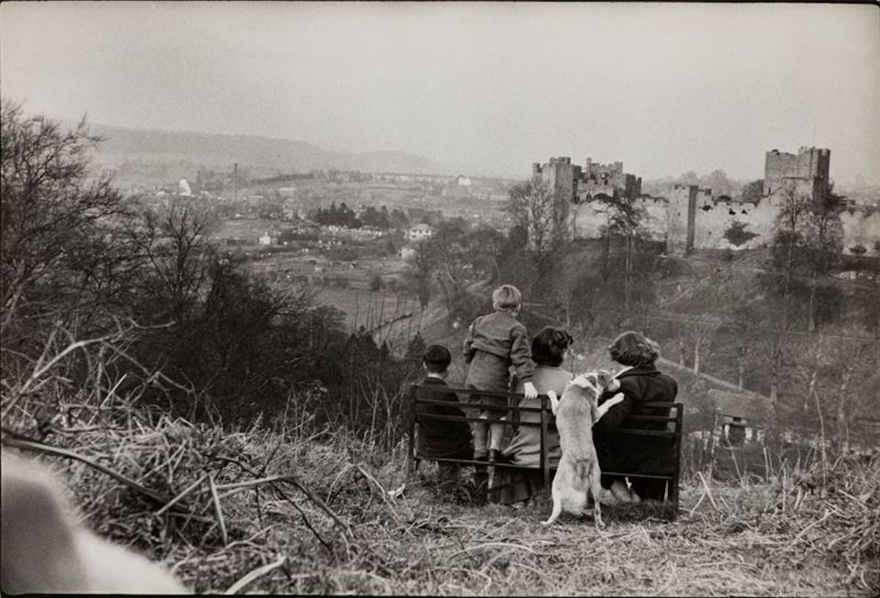 England with figures, by Henri Cartier-Bresson