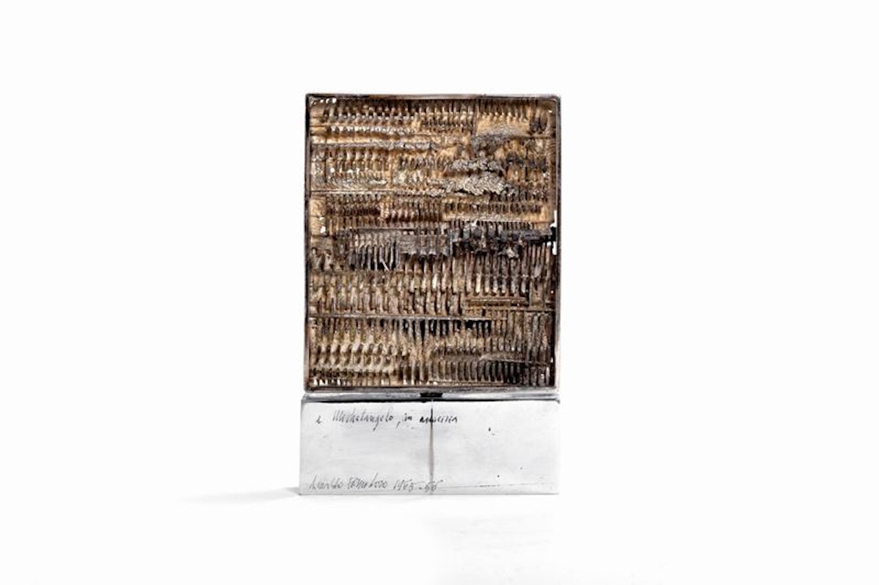 Untitled (Stele for Michelangelo Antonioni) by Arnaldo Pomodoro