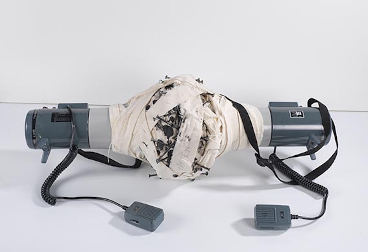 Ohne Titel (Stiller Dialog) by Günther Uecker