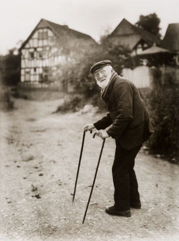 Gebrechlicher Alter, Westerwald by August Sander