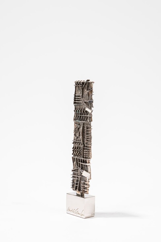 Segmento per Sidauto by Arnaldo Pomodoro