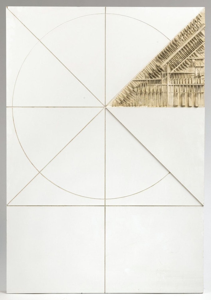 Cerchio Quadrato by Arnaldo Pomodoro