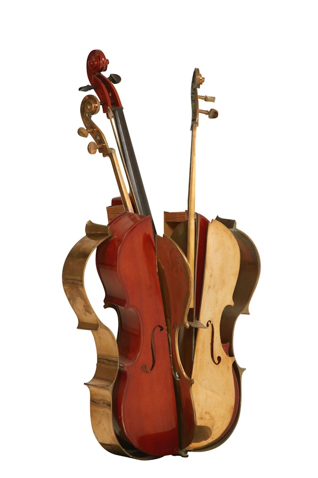 Violoncelle by Arman