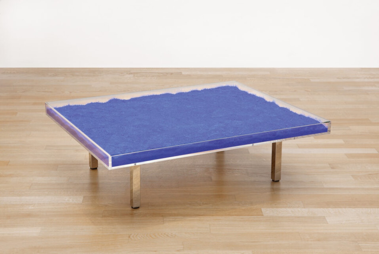 Table bleu by Yves Klein