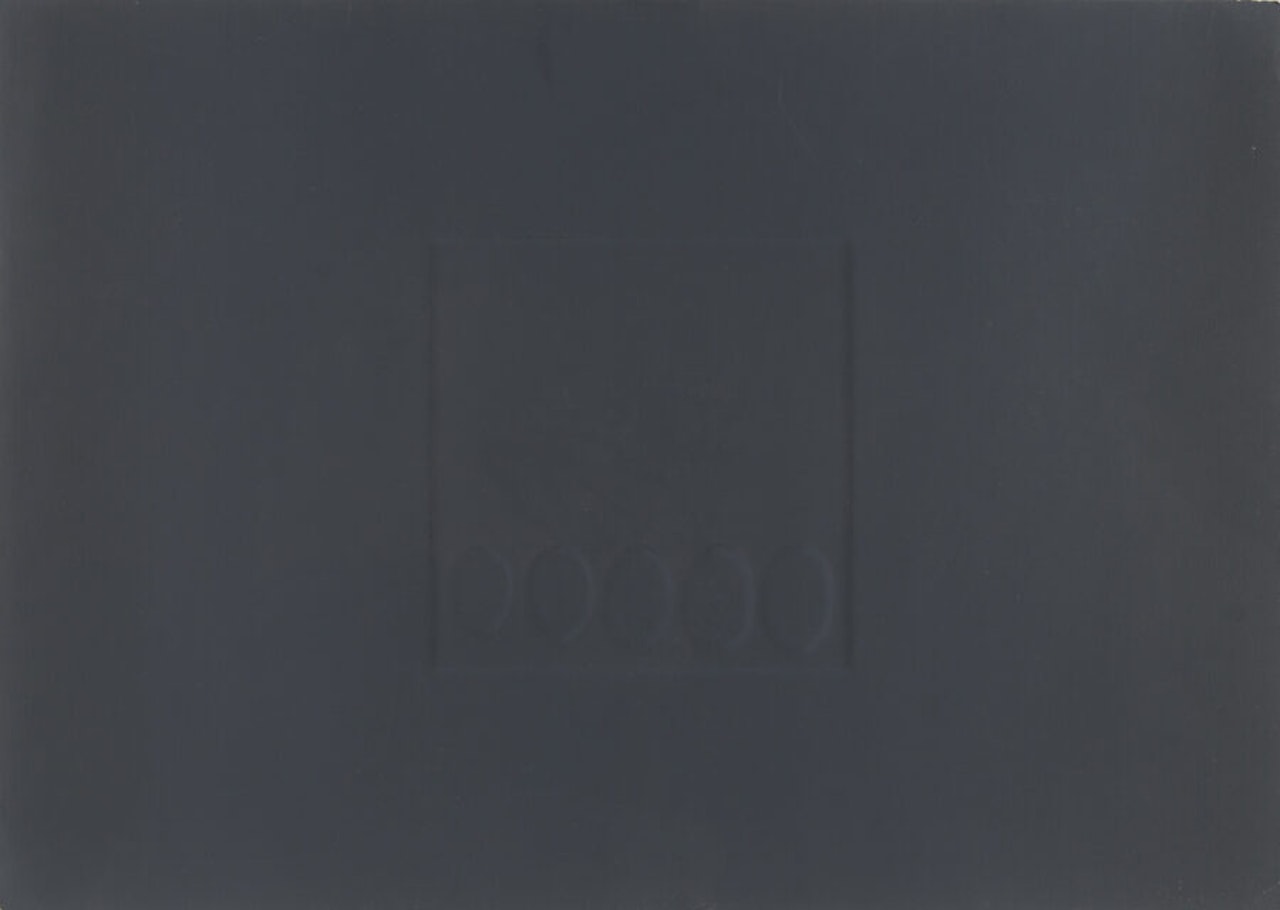 5 gray ovals by Turi Simeti