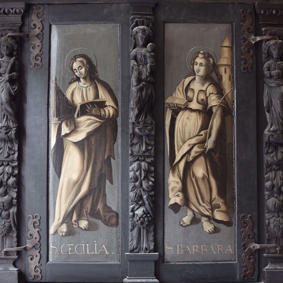 Saint Catherine and Saint Rogerius. Back decorated with Saint Barbara and Saint Cecilia by Flemish School