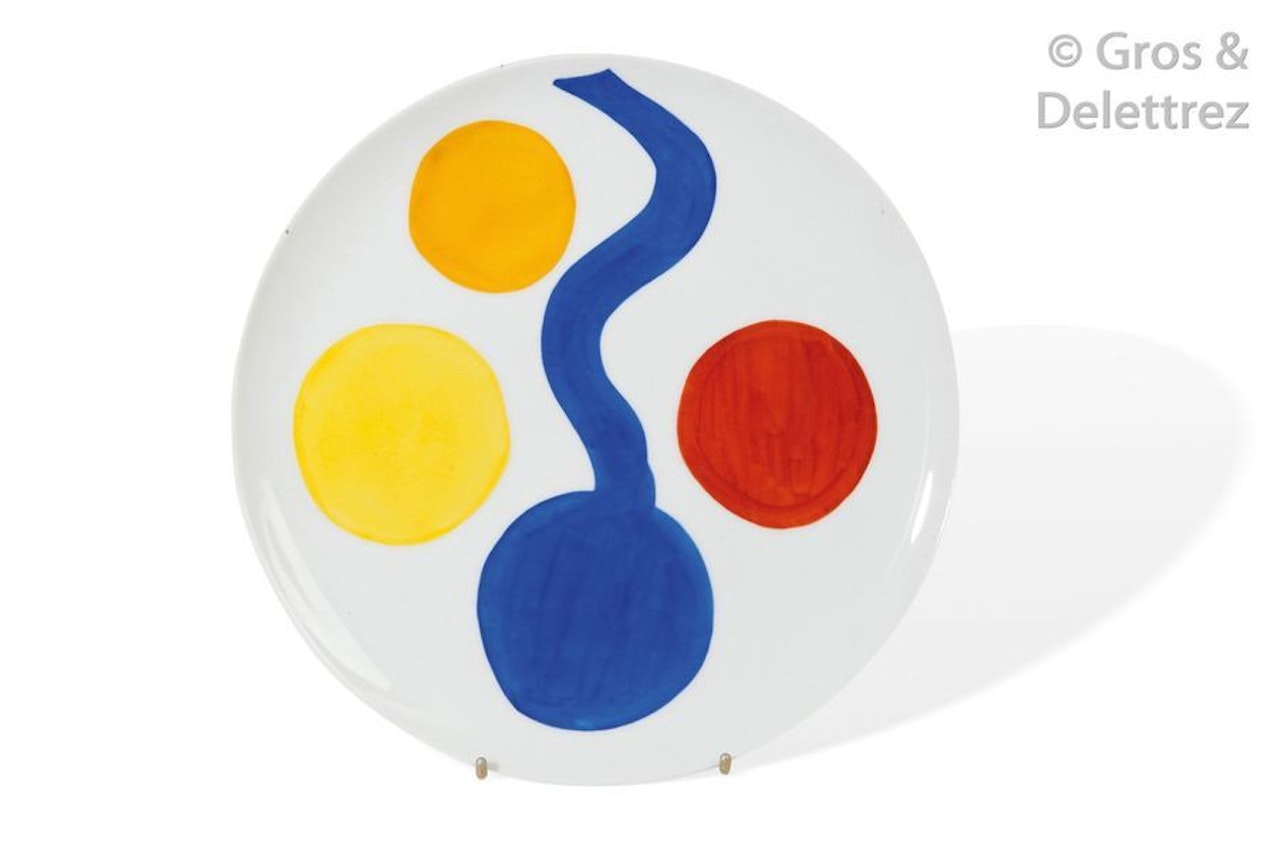 Manufacture de SÈVRES Presentation plate, Diane service by Alexander Calder