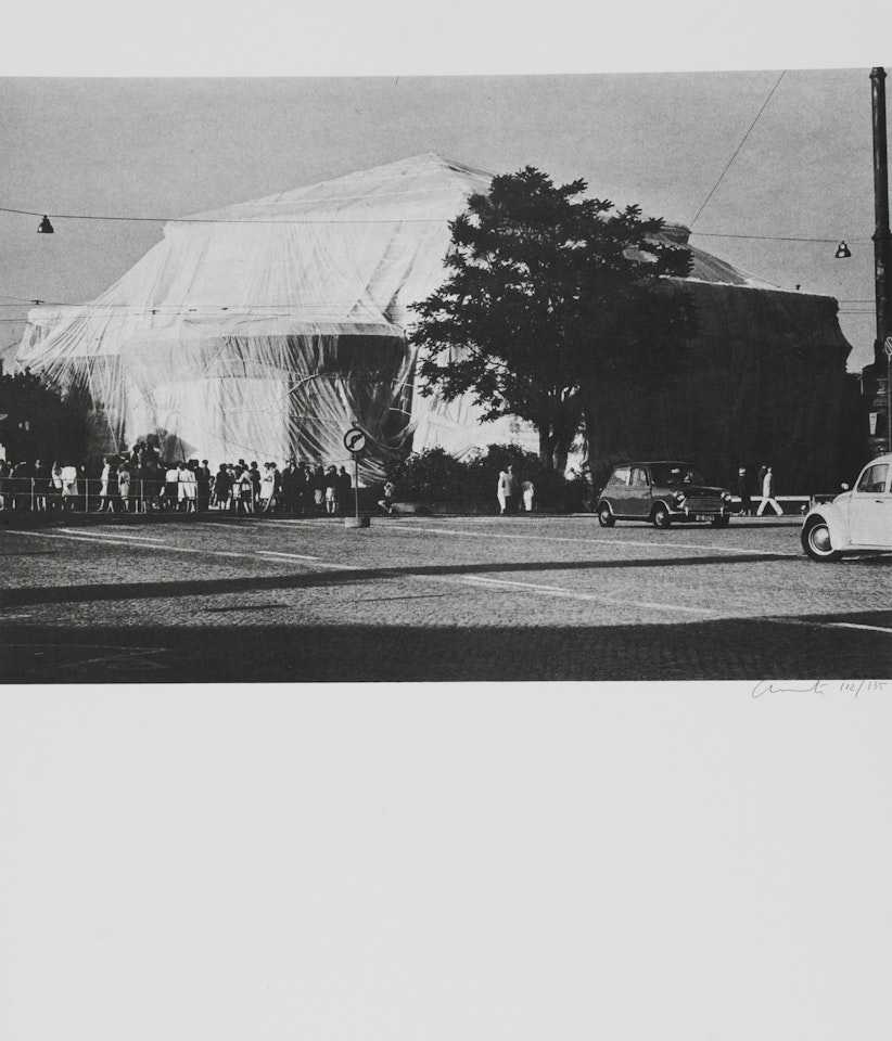 Packed Kunsthalle Bern, Project by Christo