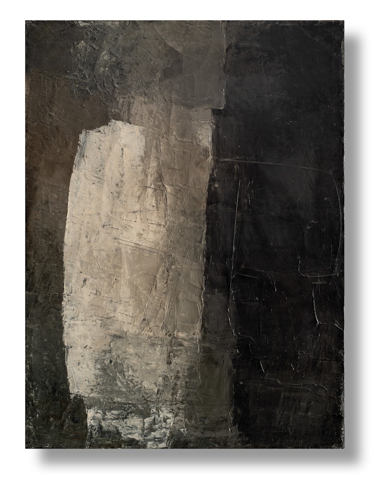 "White shape on a dark gray background" by Alfredo Chighine