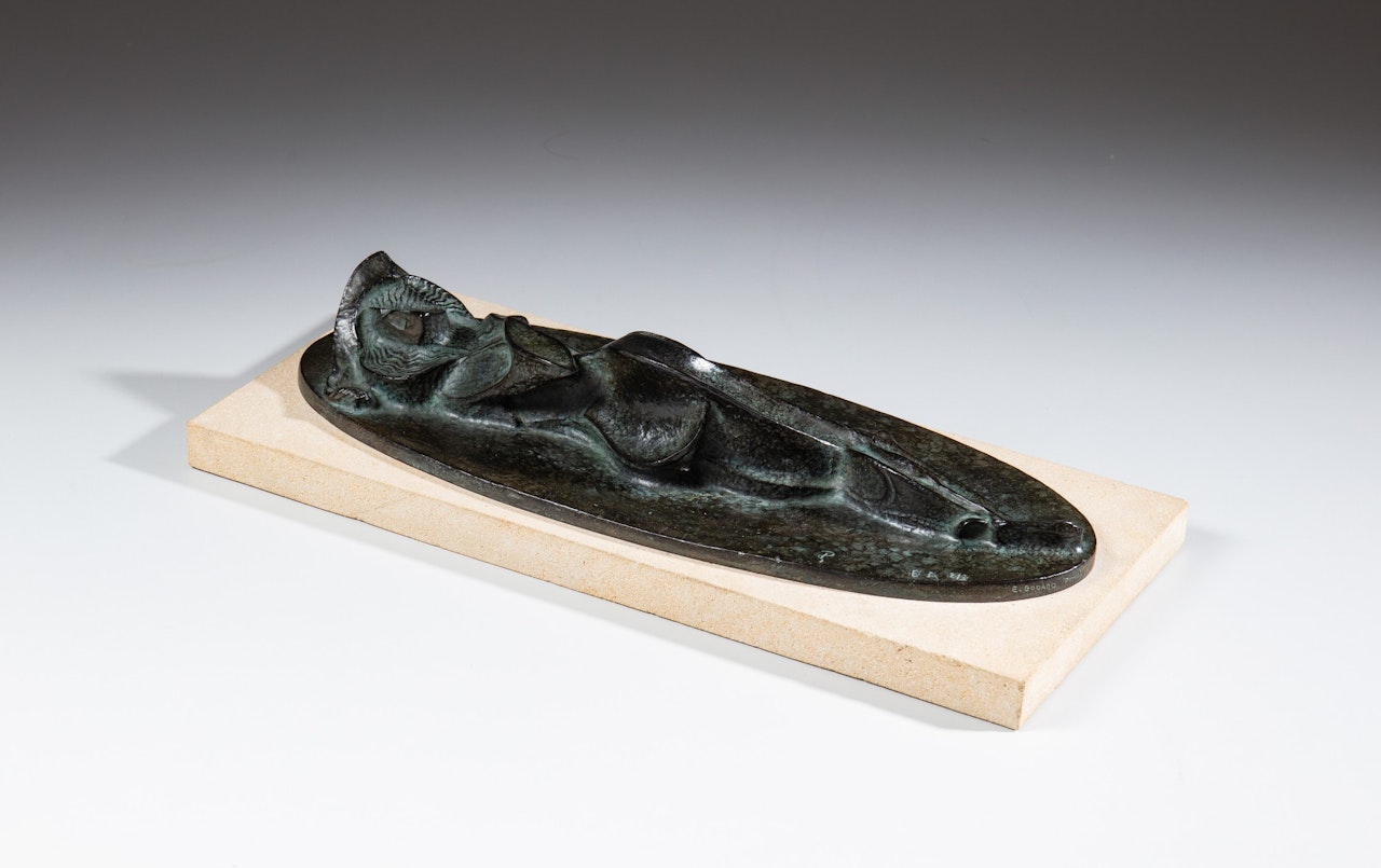 FEMME COUCHÉE EN CREUX by Pablo Gargallo