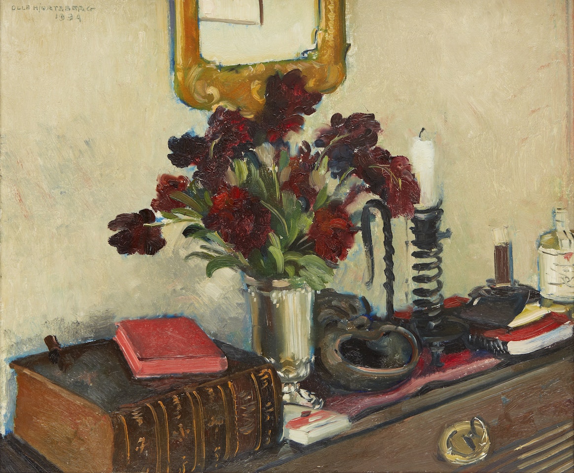 Still life with tulips in vase by Olle Hjortzberg