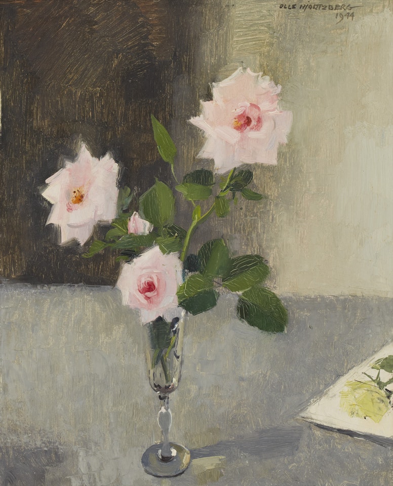 Pink roses in a champagne glass by Olle Hjortzberg