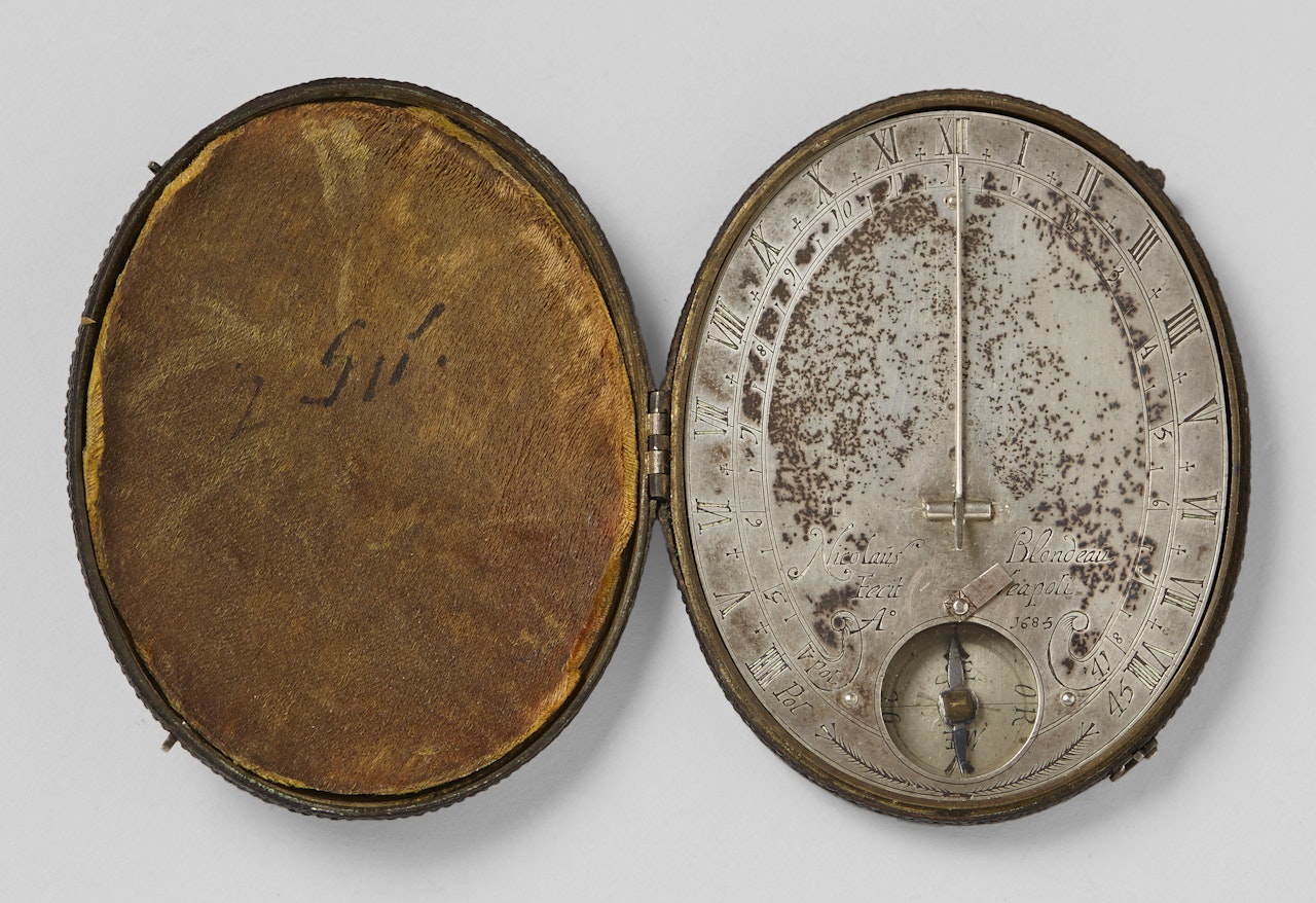 Sundial with compass by Unknown (Baroque style)