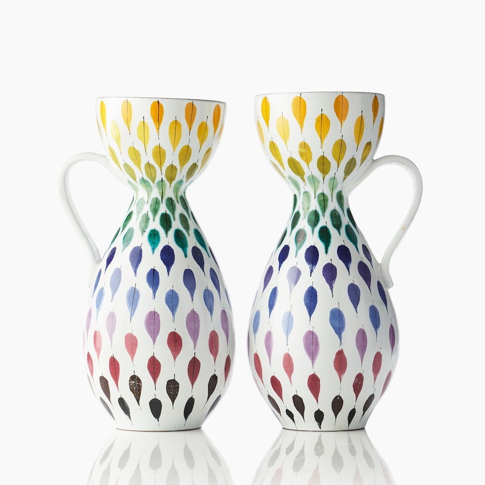 Hänkel vases, a pair; A pair of Stig Lindberg faience vases by Stig Lindberg