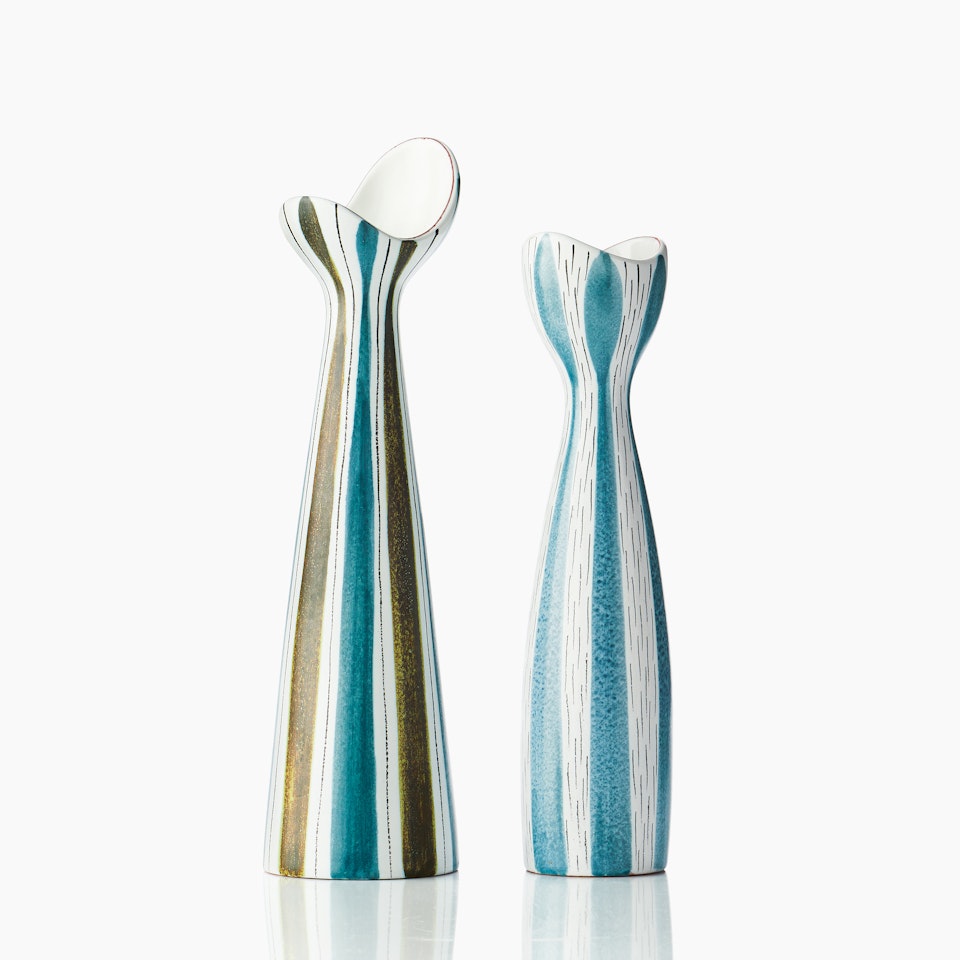 Vases, two pieces; A set of two Stig Lindberg faience vases by Stig Lindberg