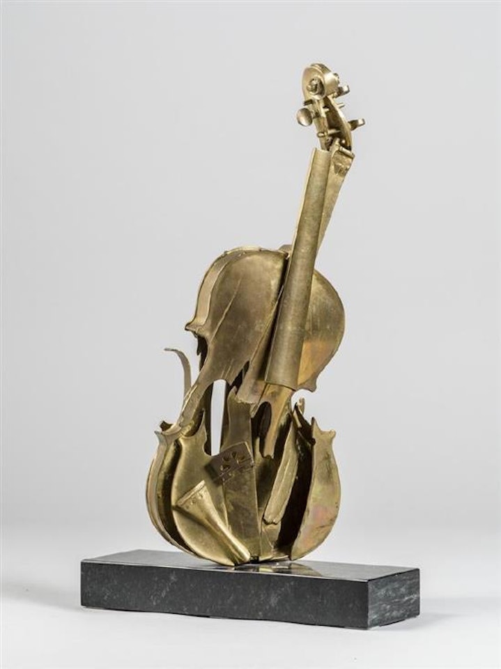 Violon casse by Arman