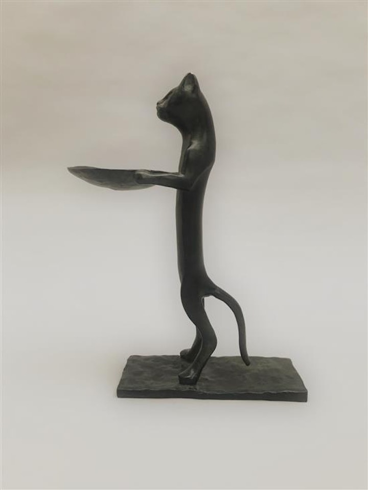 Chat maitre-d"hotel: Version au plateau creux [Butler Cat: Version with Hollow Tray] by Diego Giacometti