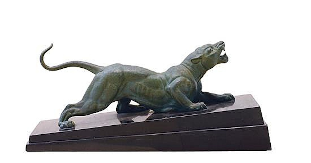 Crouching panther by Demetre Chiparus