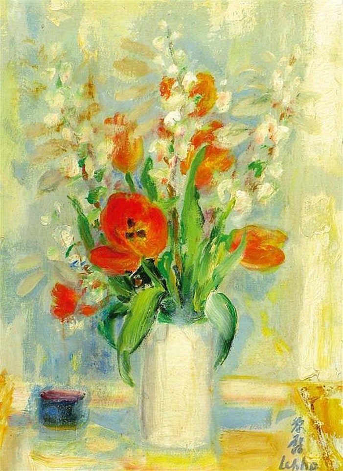 Vase of flowers by Le Pho