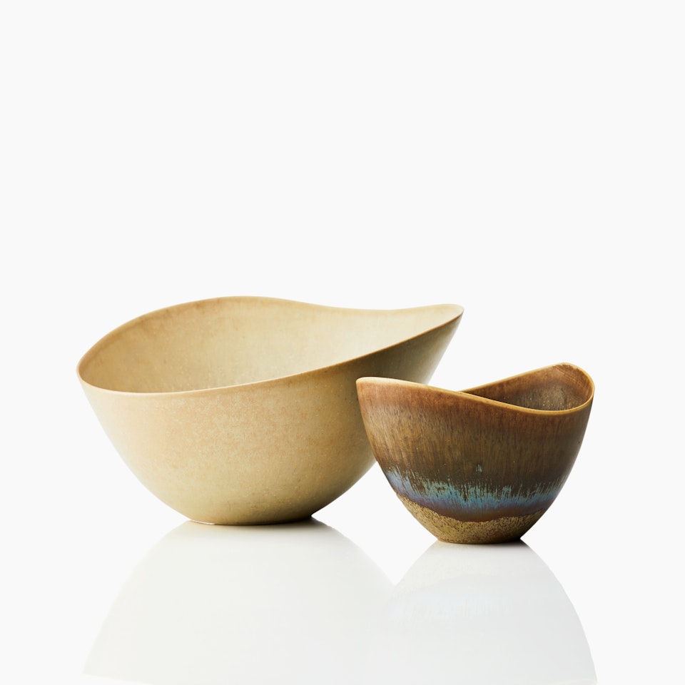 Bowls, two pieces; A set of two Stig Lindberg stoneware bowls by Stig Lindberg