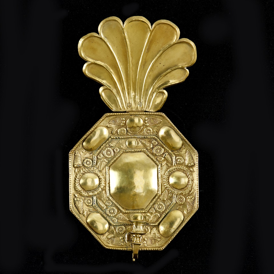 Light plate by Unknown (Baroque style)