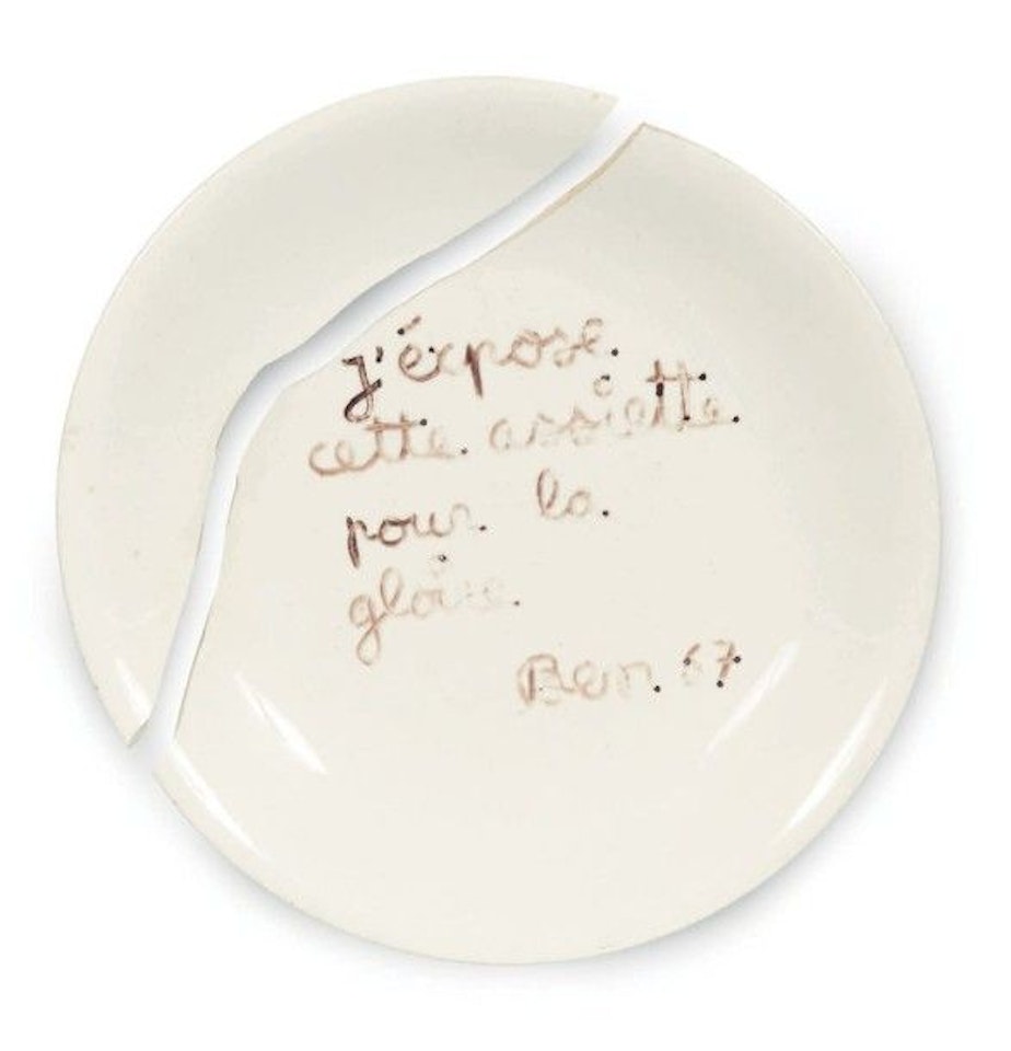 I exhibit this plate for glory by Ben Vautier
