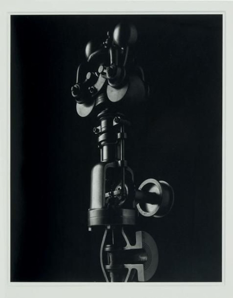 Mechanical form 0028, Regulator by Hiroshi Sugimoto