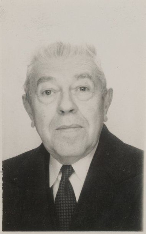 Photo booth by René Magritte