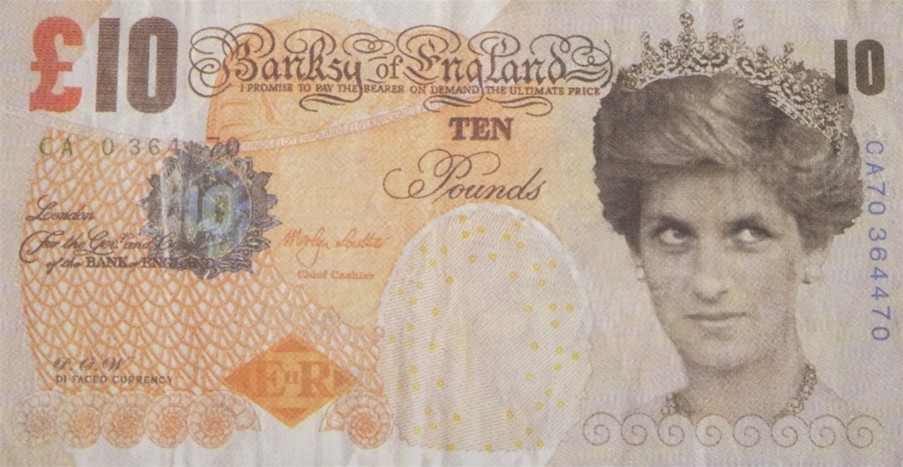Di-Faced Tenner by Banksy