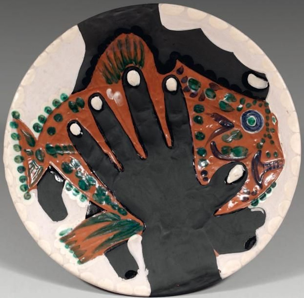 Hands with fish by Pablo Picasso