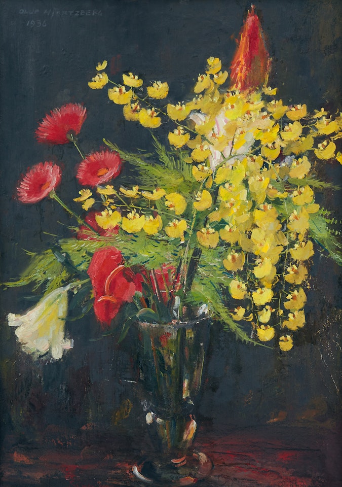 Showy flowers in a vase by Olle Hjortzberg