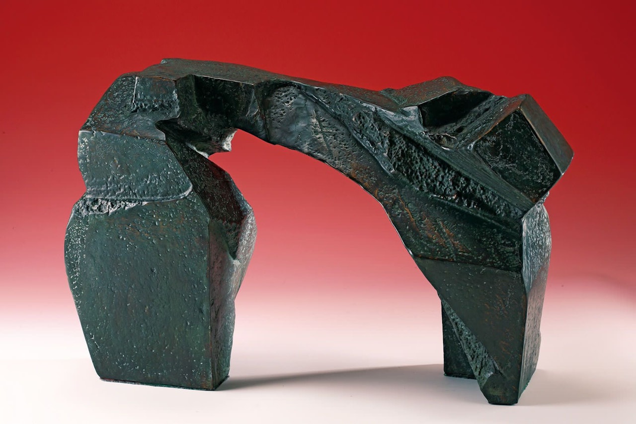 Taiji Arch by Ju Ming