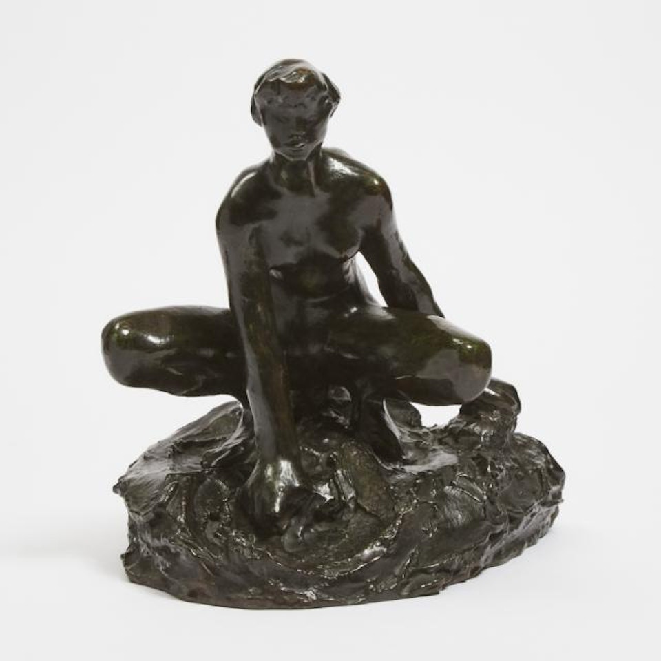 BAIGNEUSE ACCROUPIE, ÉTUDE AVEC BRAS, GRAND MODÈLE by Auguste Rodin