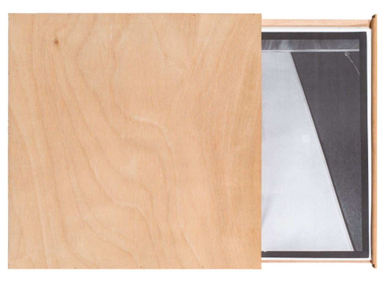 On the silence of writing or speechlessness by Günther Uecker