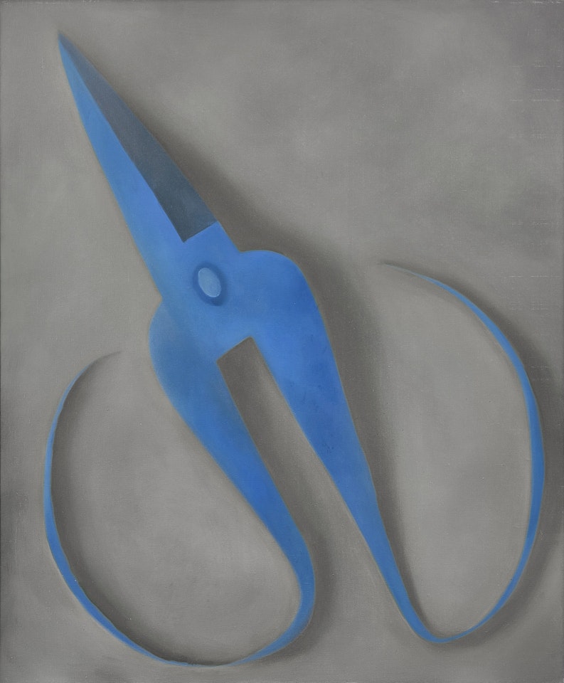 Inclined Scissors in Blue Gray by Mao Xuhui