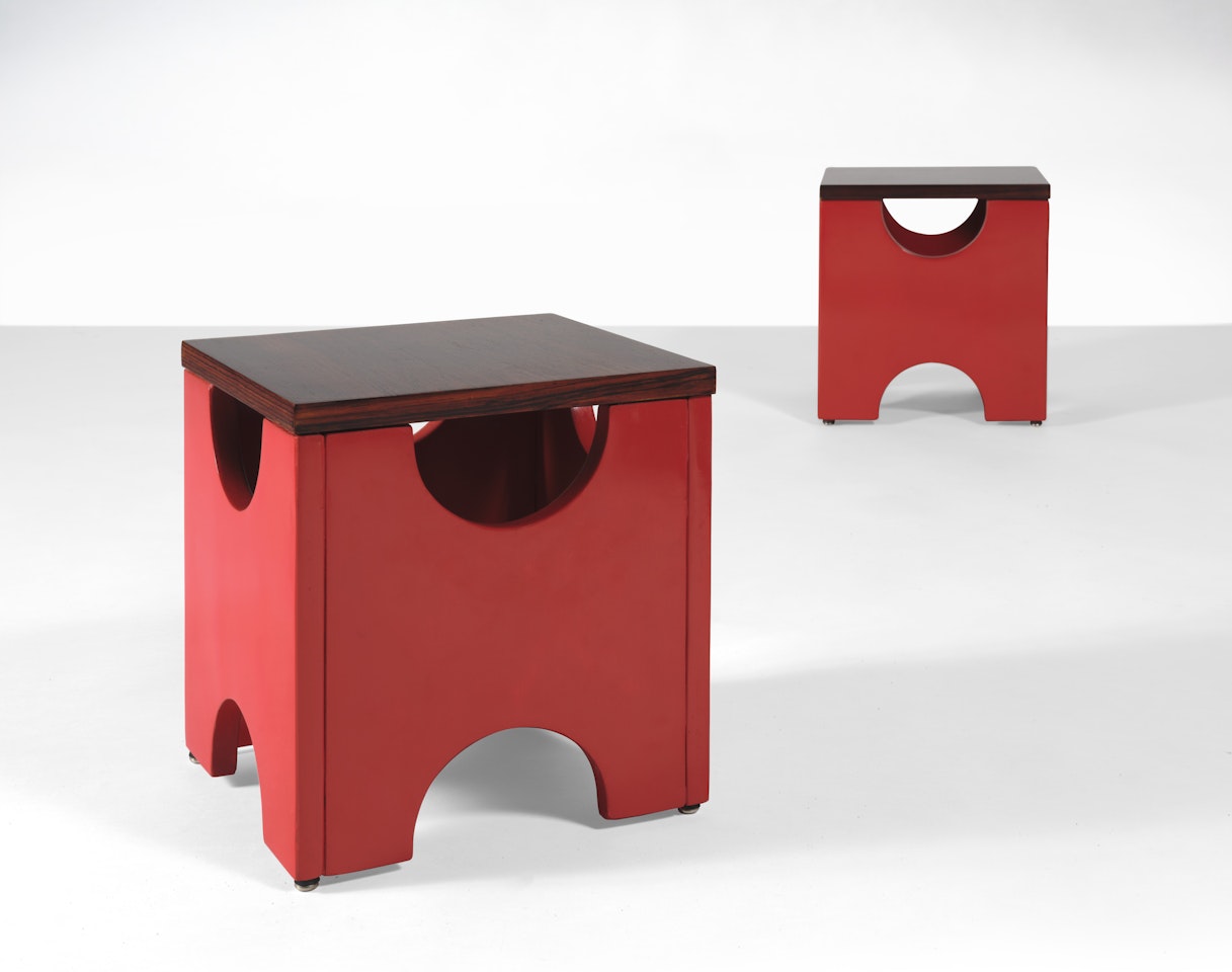 Paire de tables basses mod. T29 dite «Dado»; A pair of mod. T29 "Dado" wood coffee tables by Ettore Sottsass