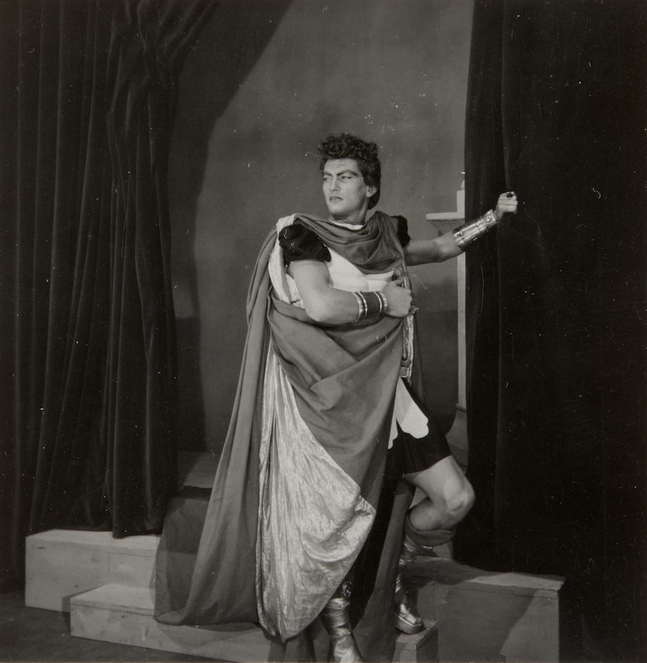 Six épreuves argentiques d"époque, tirées par contact by Dora Maar