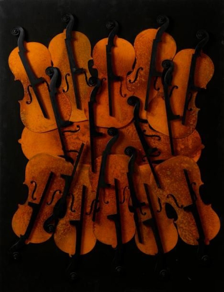 Accumulation of iron violin shapes by Arman