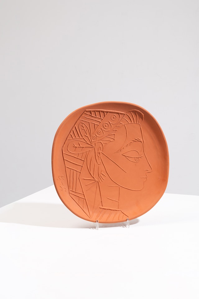 Profil de Jacqueline (A.R 308); Dish by Pablo Picasso
