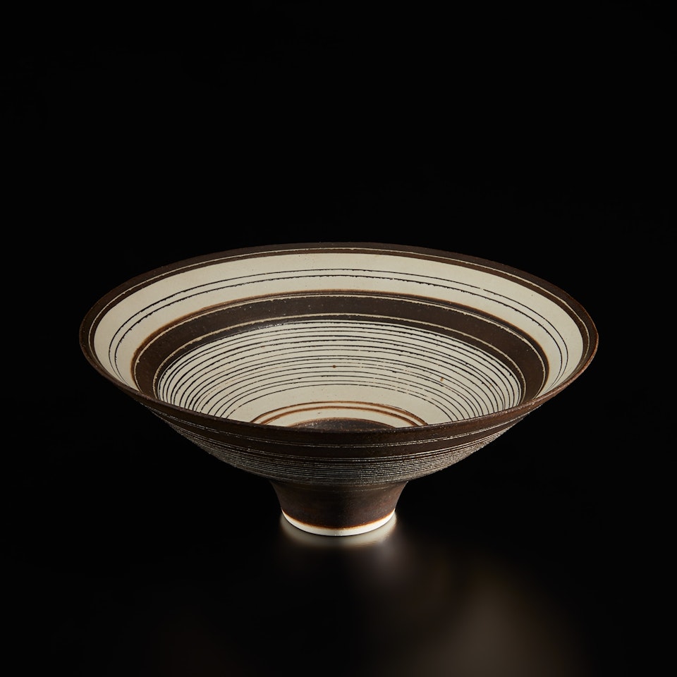 Footed bowl by Lucie Rie
