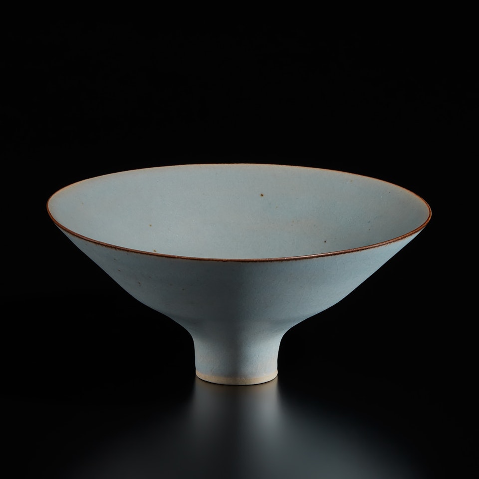 Footed bowl by Lucie Rie