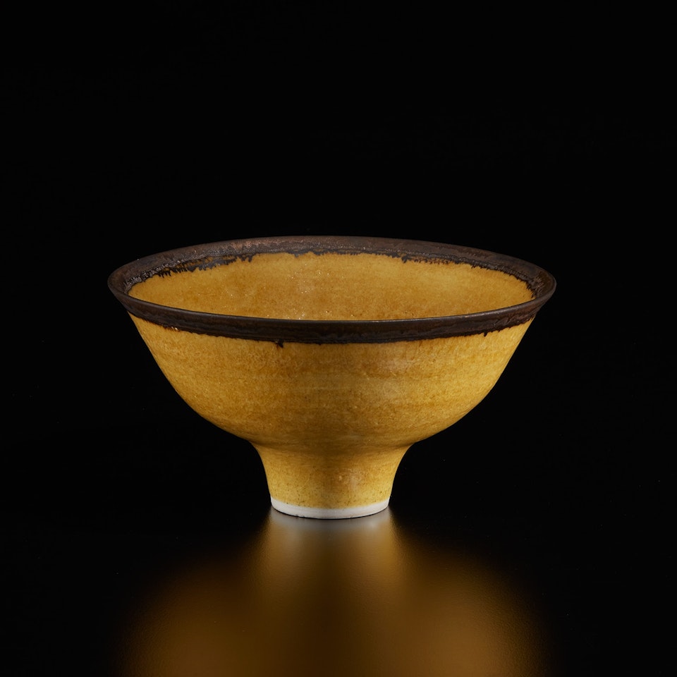 Footed bowl by Lucie Rie
