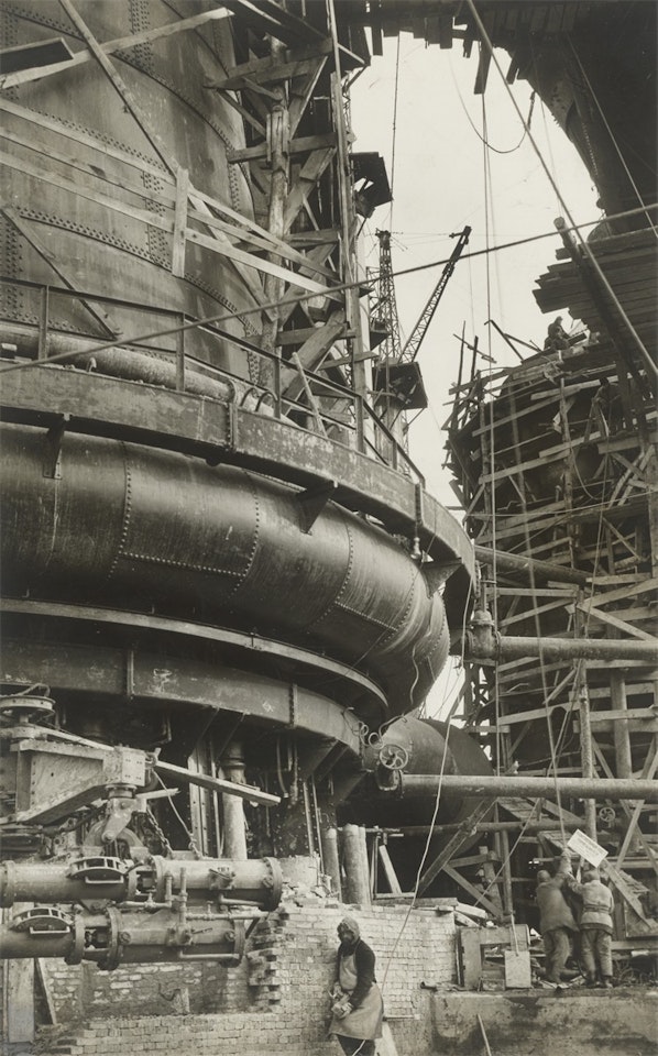 "Miloff Helps - along "The Looming World October". Five Year Plan, Russia“ by Margaret Bourke-White