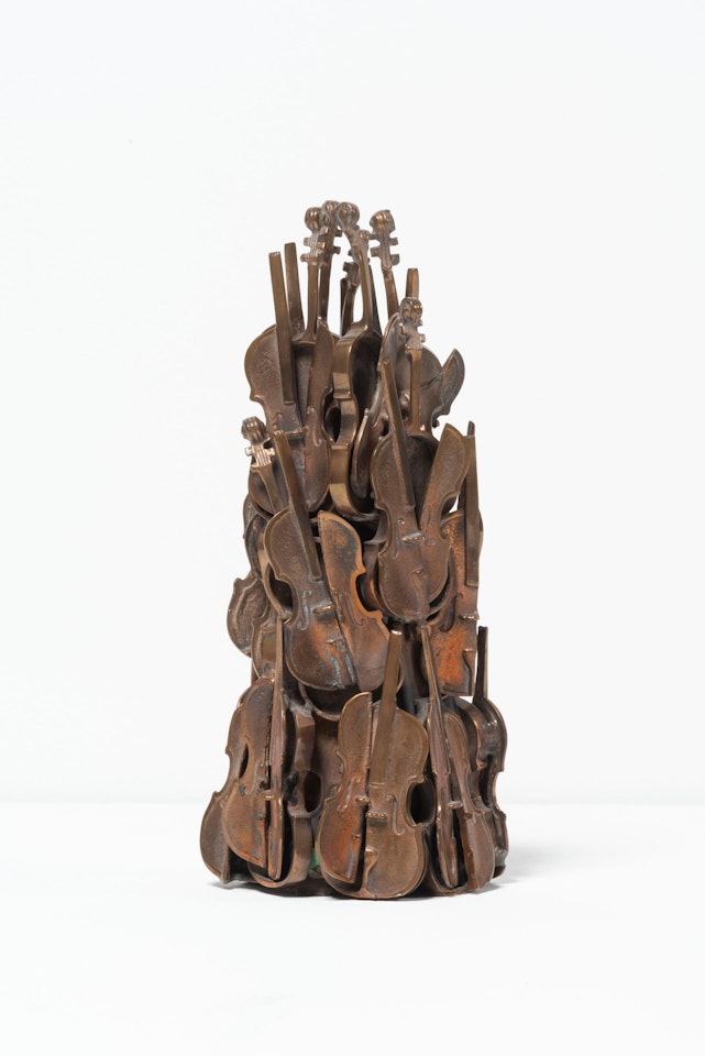 Accumulation de violon by Arman