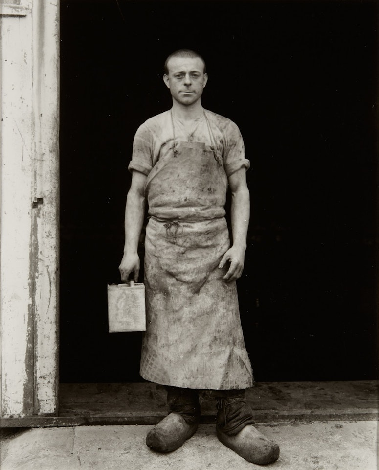 Lackierer, Köln (Varnisher, Cologne) by August Sander
