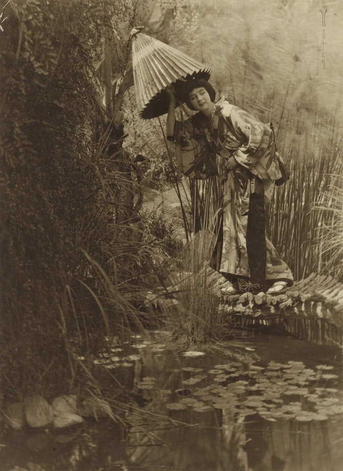 Ruth St. Denis dressed in a Japonais costume by Edward Weston