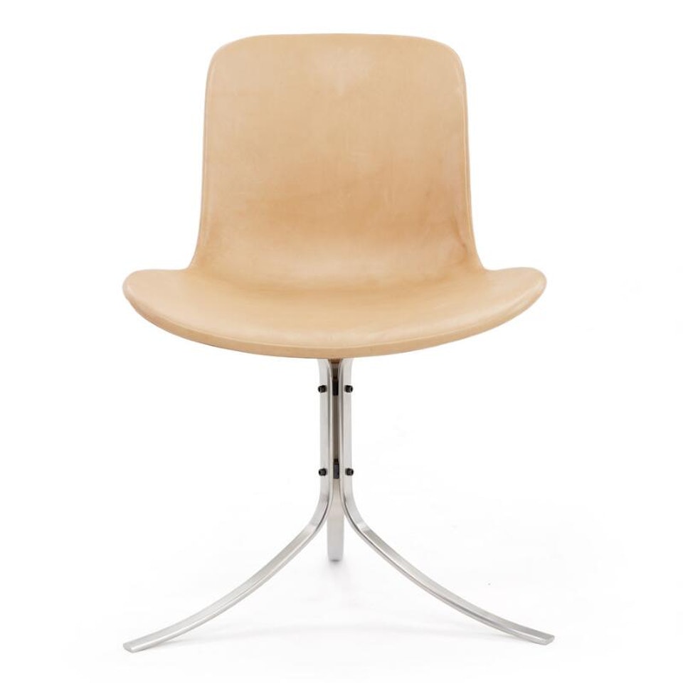 PK9 by Poul Kjaerholm