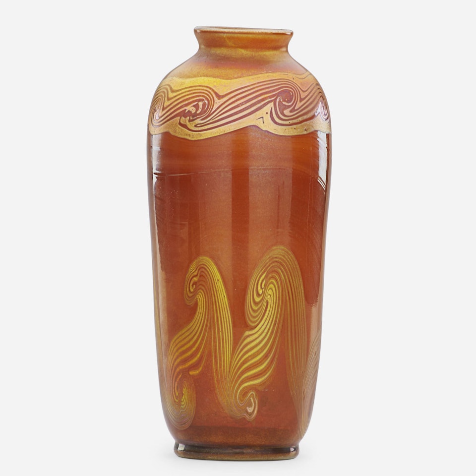 Fine early gold and brown Favrile vase by Tiffany Studios